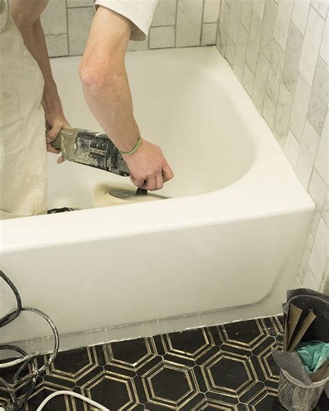 Magic Bathtub Refinishing: An Affordable Luxury for Your Bathroom